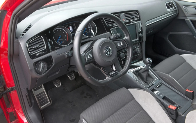 Volkswagen Golf cena 97000 przebieg: 72300, rok produkcji 2015 z Warszawa małe 232